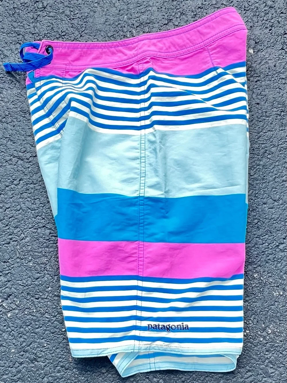 Patagonia Wavefarer Boardshorts Boys Size 10 Fitz Stripe Joya Blue